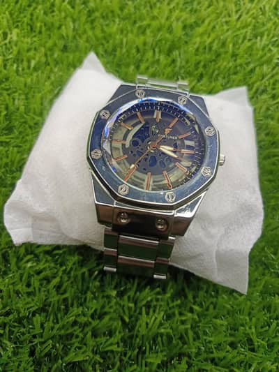 Beautiful Mens watch for sale