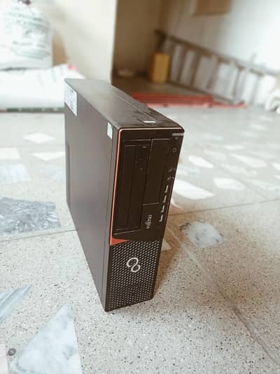 Fujitsu ESPRIMO E720 complete desktop setup available for sale.