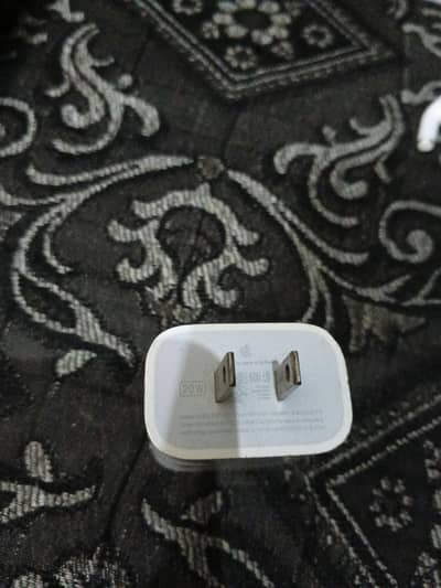 Apple 20W USB-C Power Adapter / Fast Charger
