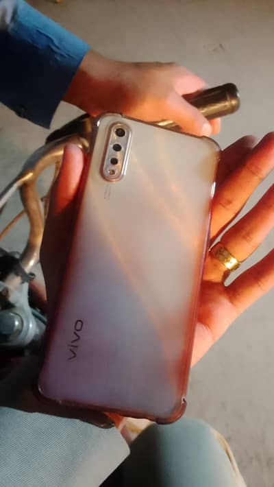 Vivo S1