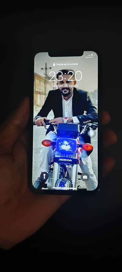 I phone x 64 gb battery health 100% back 10 by 10