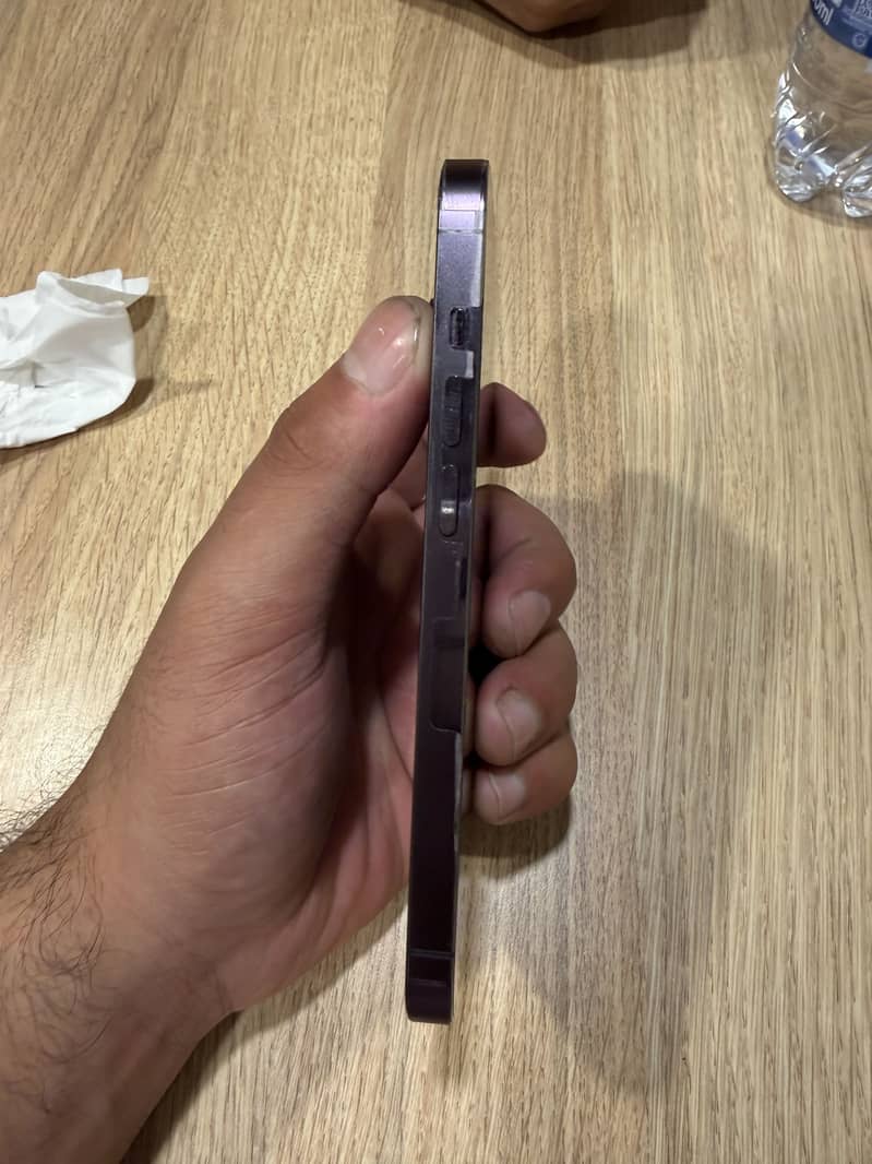 Apple iPhone 14 Pro 2