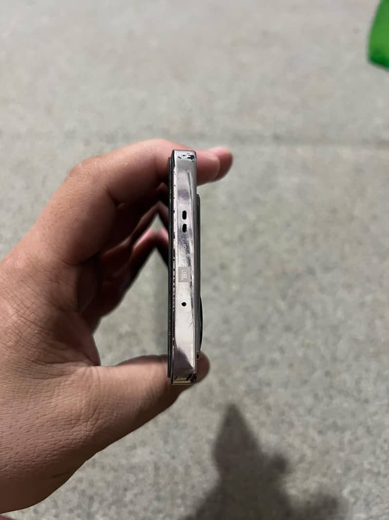 Infinix Note 40 5