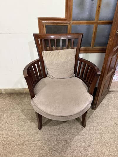 Drawing room chairs