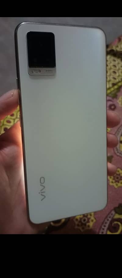 Vivo V20,