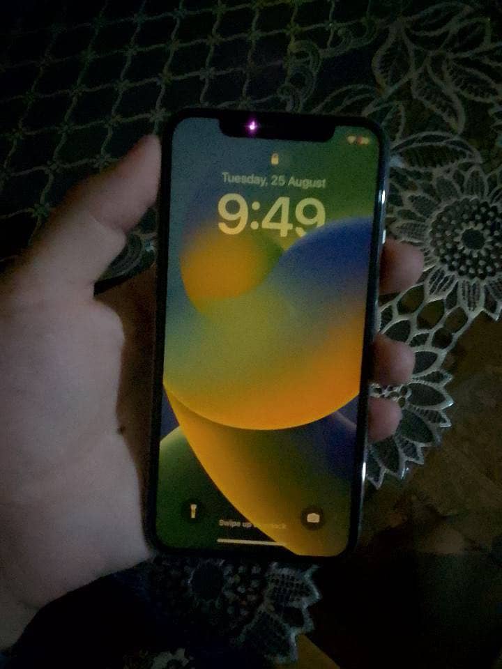 Apple iPhone X 2