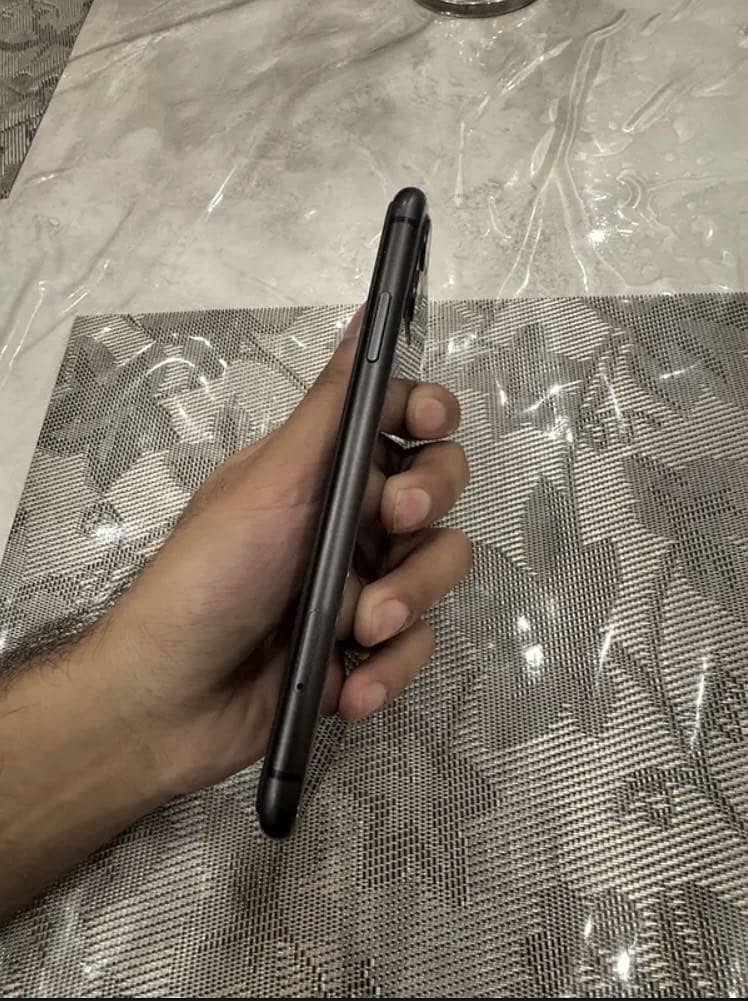 Apple iPhone 11 1
