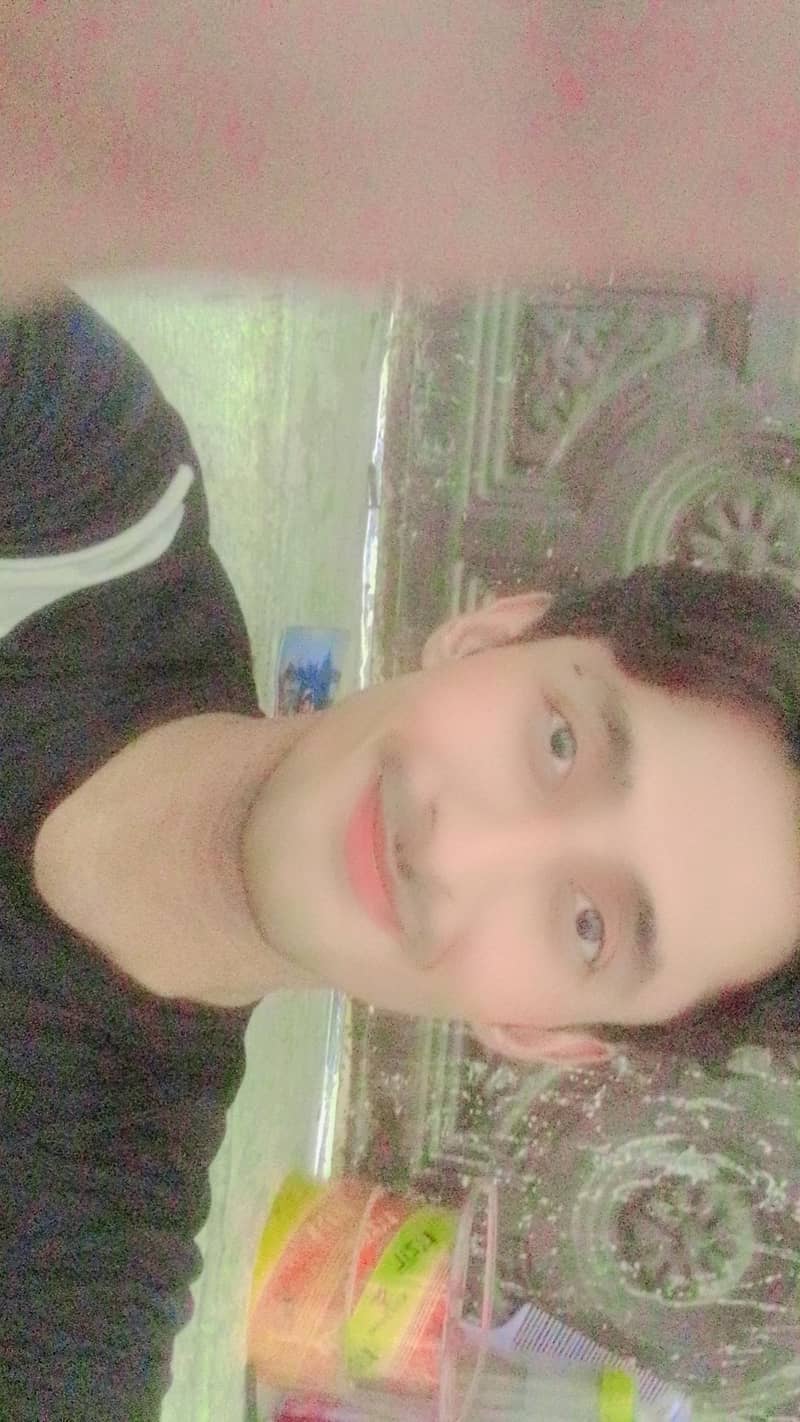 مجھے جاب چاہیے آگر کسی کے پاس ہے تو براہ کرم رابطہ کر ے 3