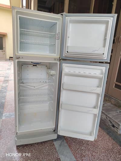 Dawlance fridge