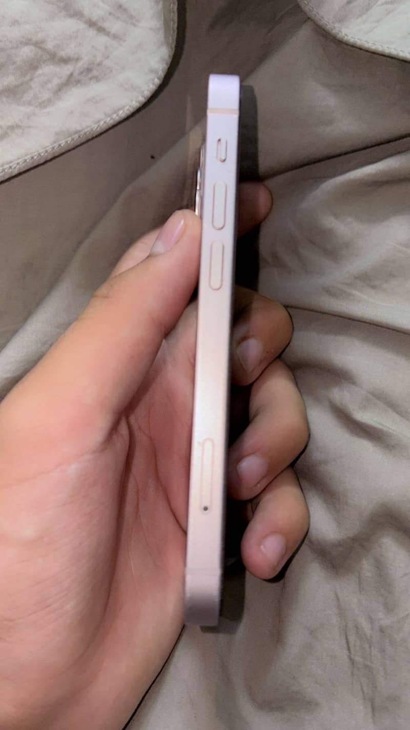 Apple iPhone 13 mini 1