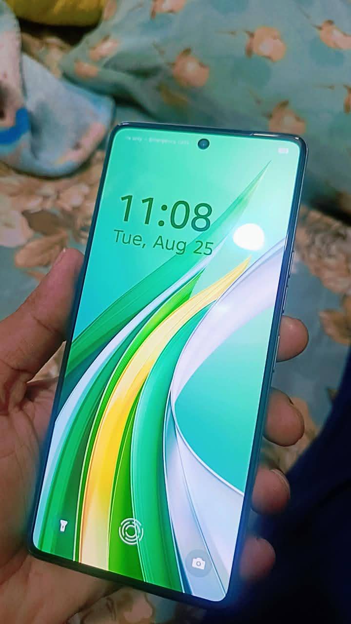 Tecno CAMON 30 1