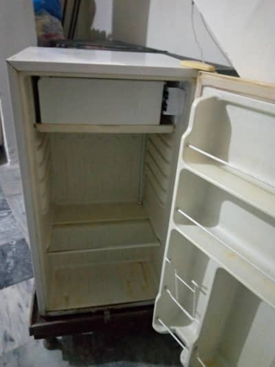 Morphy Richard refrigerator