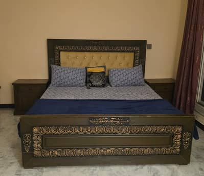 Wooden Bed Set with 2 Side Tables