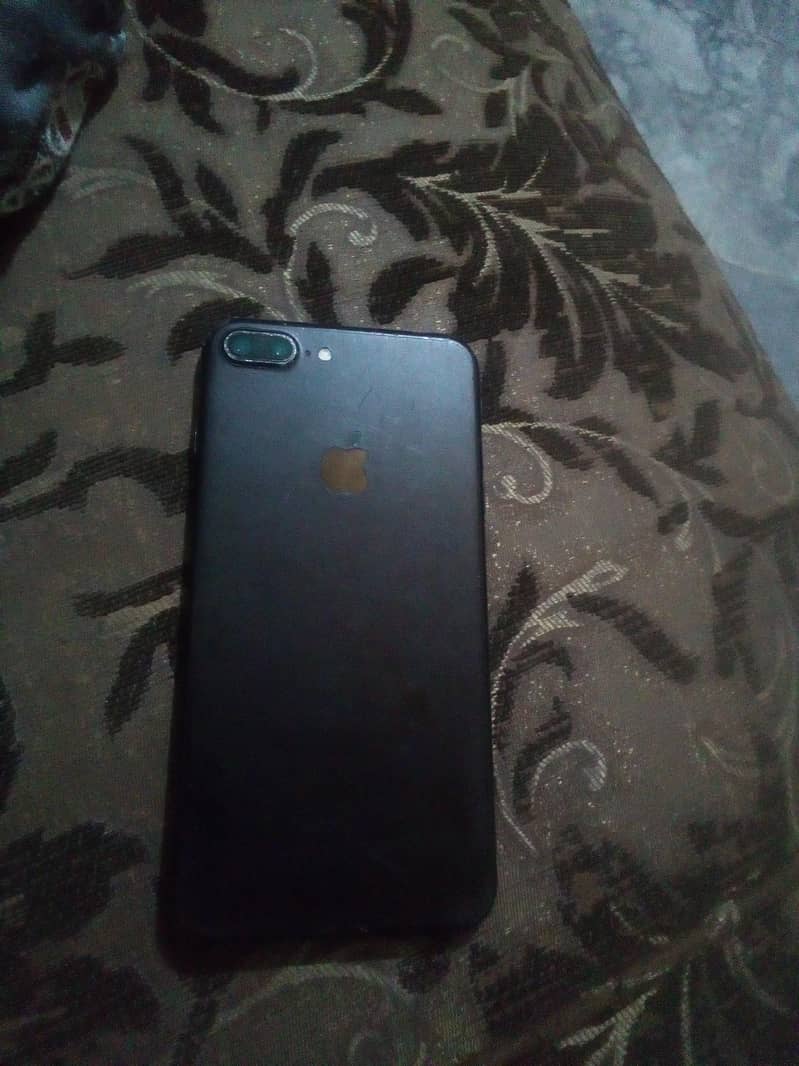 Apple iPhone 7 Plus 2