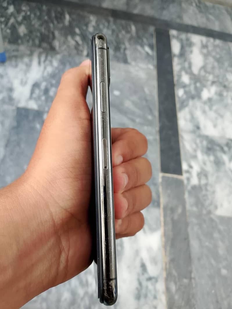 Apple iPhone X 2