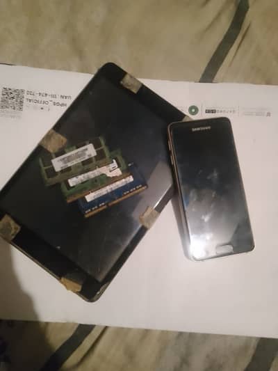 Electronic Scrap Lot for Parts - Samsung, iPad, RAM Modules