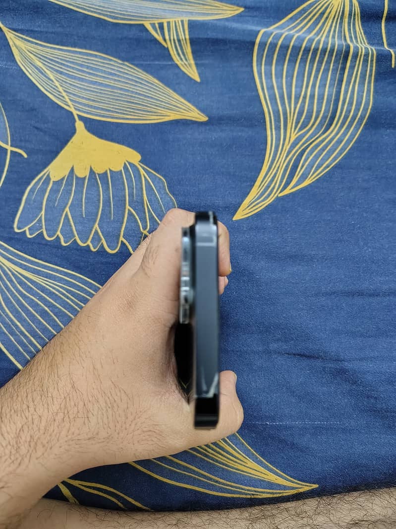 Apple iPhone 14 Pro Max 3