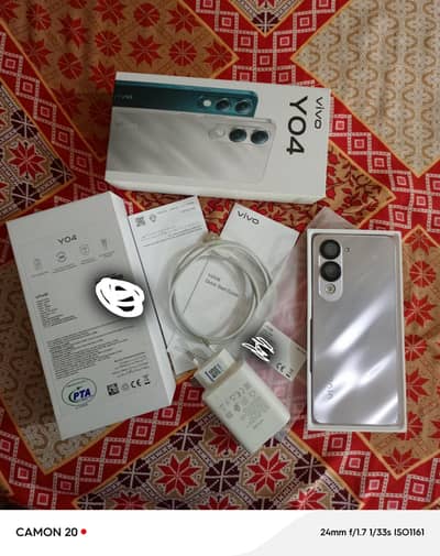 Vivo Y04 condition 10 by 10 golden color 7 month warranty available