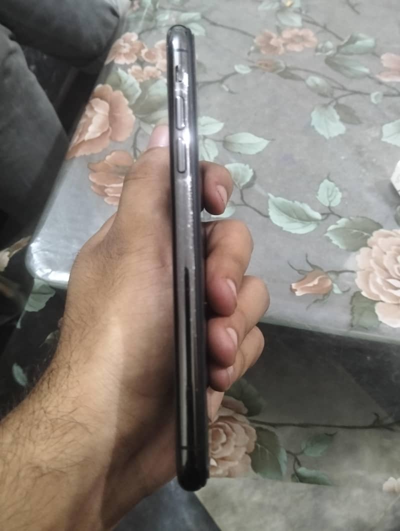 Apple iPhone X 2