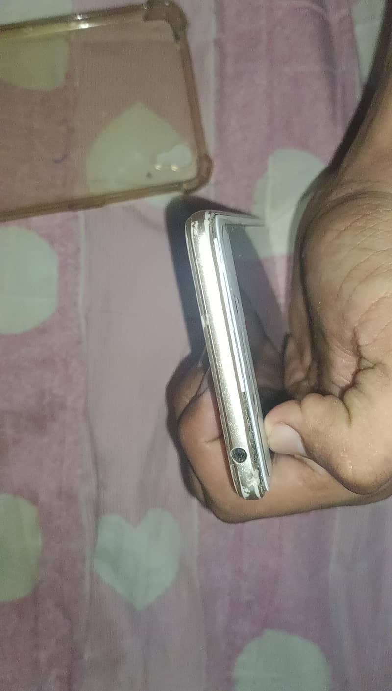 OPPO A37 4