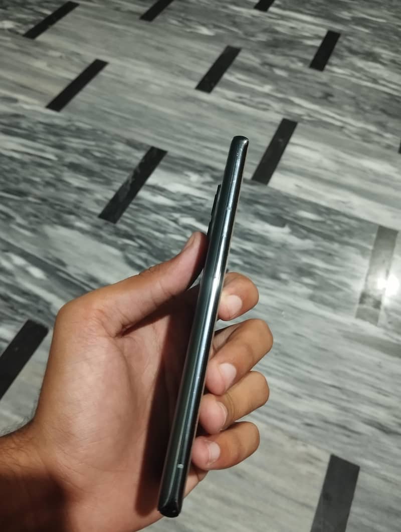 One Plus 9 Pro 4