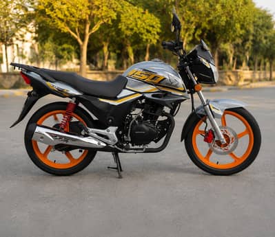 Honda CB 150 Brand new just 1200kms driven