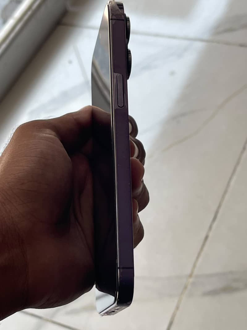 Apple iPhone 14 Pro Max 1