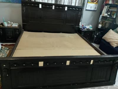 complete Black Bedroom Furniture Set- urgent Sale RS. 45000