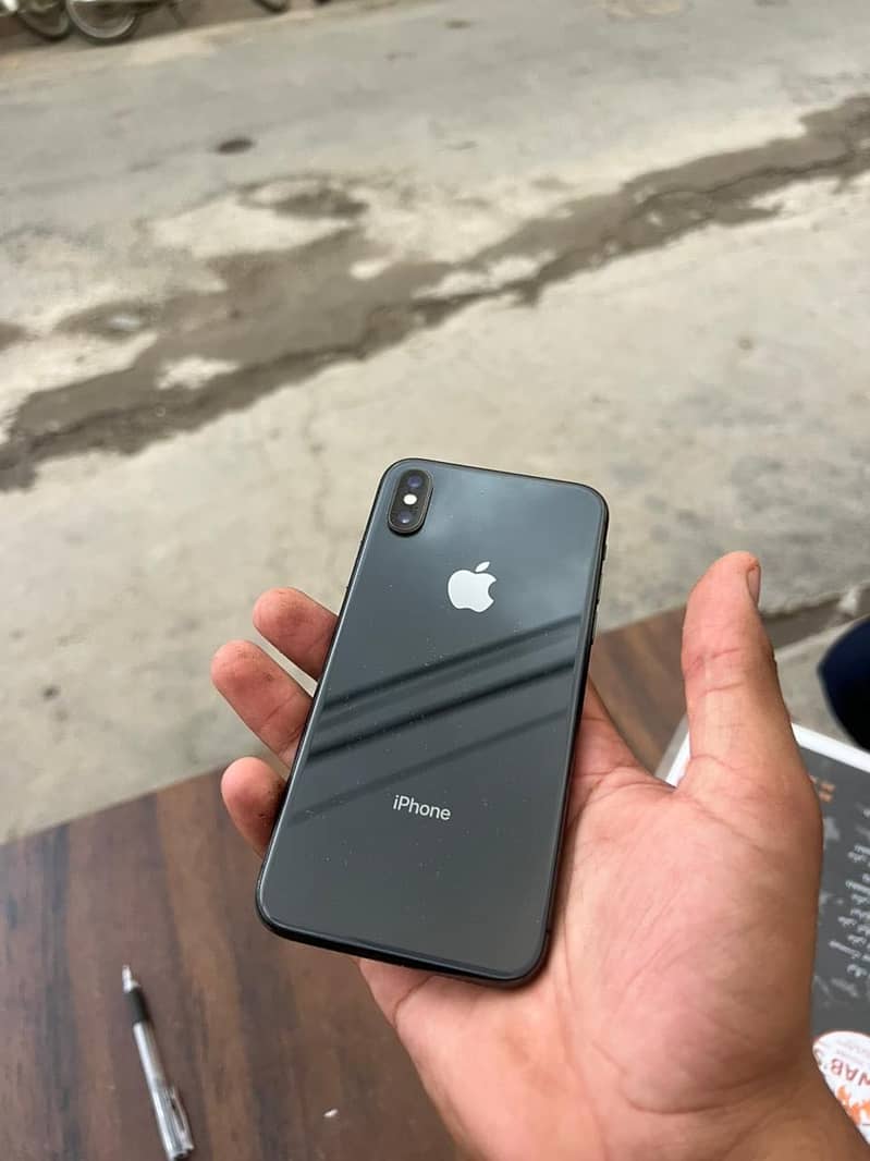 Apple iPhone X 1