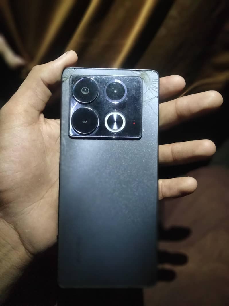 Infinix Note 40 0