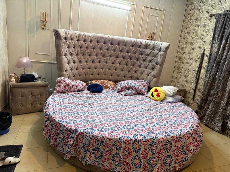 round bed 1