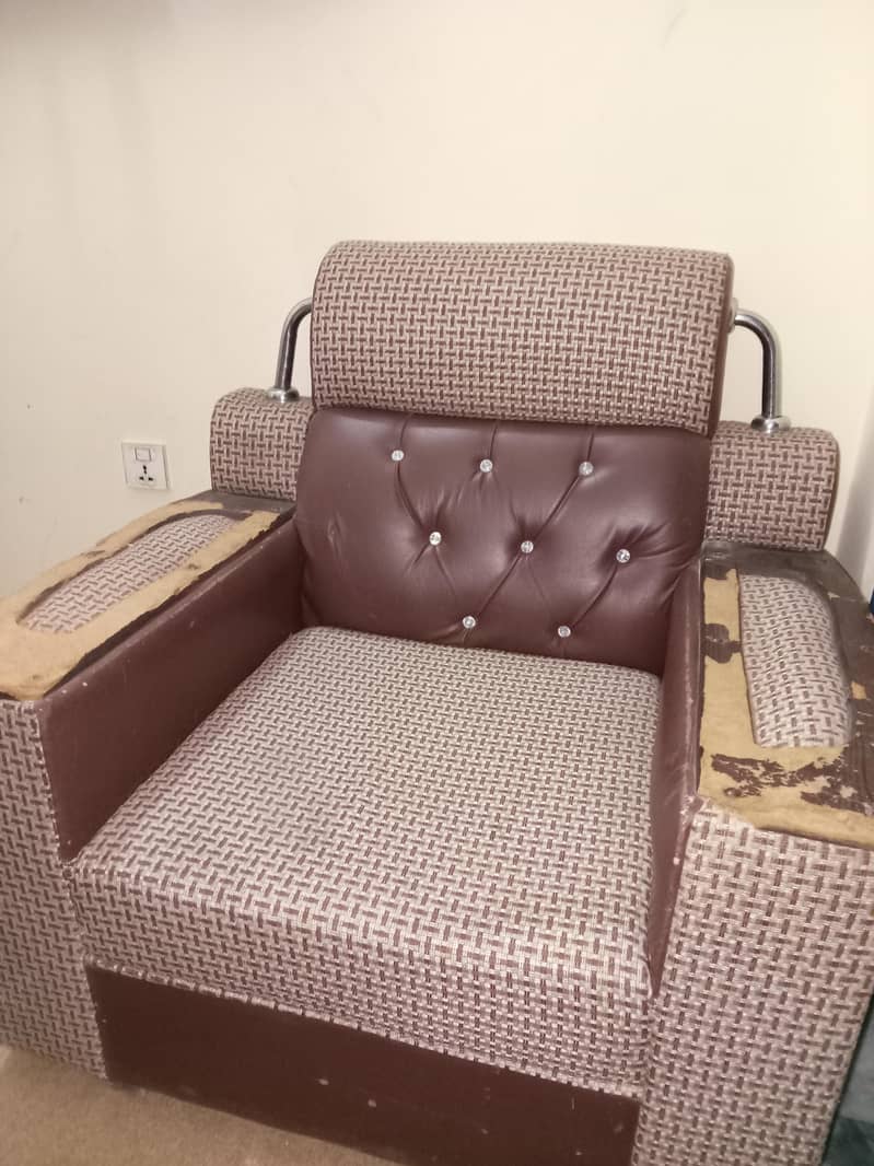 02 Sofa Seater 1