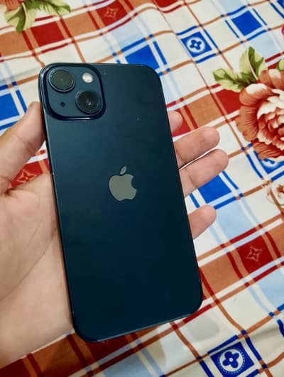 Apple iPhone 13
