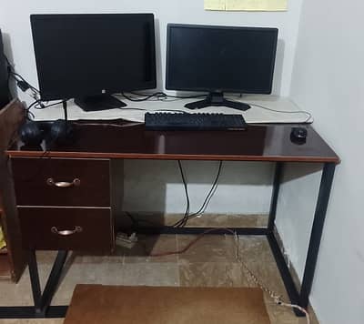 Brand New office/ computer table heightx lengthx width (32x48x30 inch