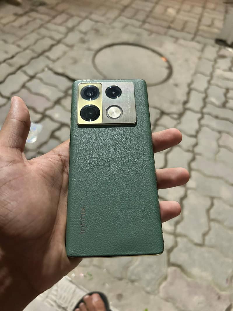Infinix Note 40 Pro 3