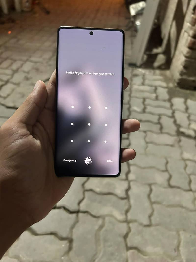 Infinix Note 40 Pro 4