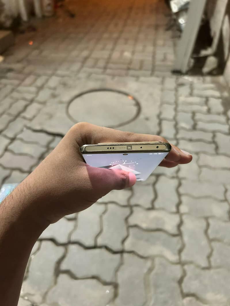 Infinix Note 40 Pro 5