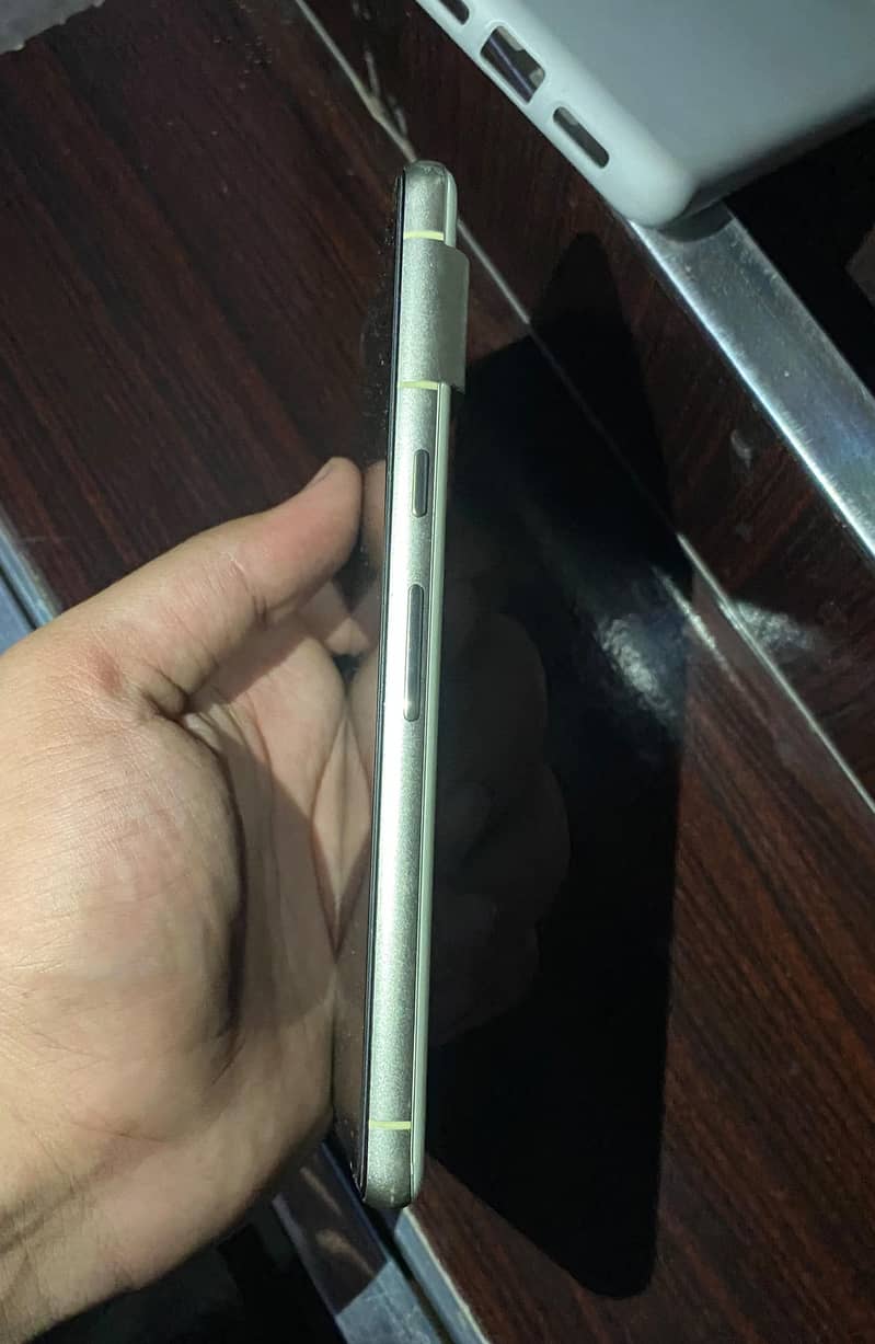 Google Pixel 7 3