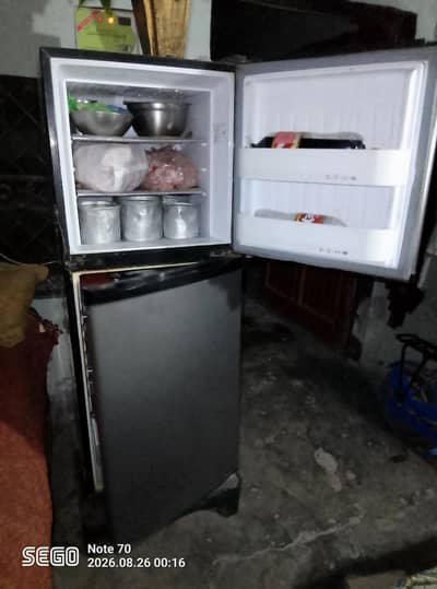 orient fridge 10/9 condition all okay koi msla nai ha