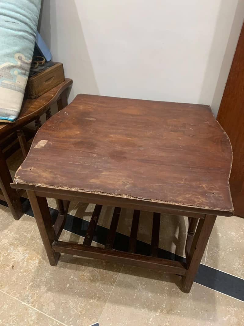 3 Table set 4