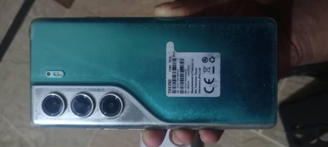 Tecno CAMON 40 Pro 10/9.5 conditions he