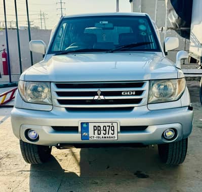 Mitsubishi Pajero gdi io