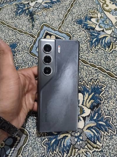 Tecno CAMON 40 Pro