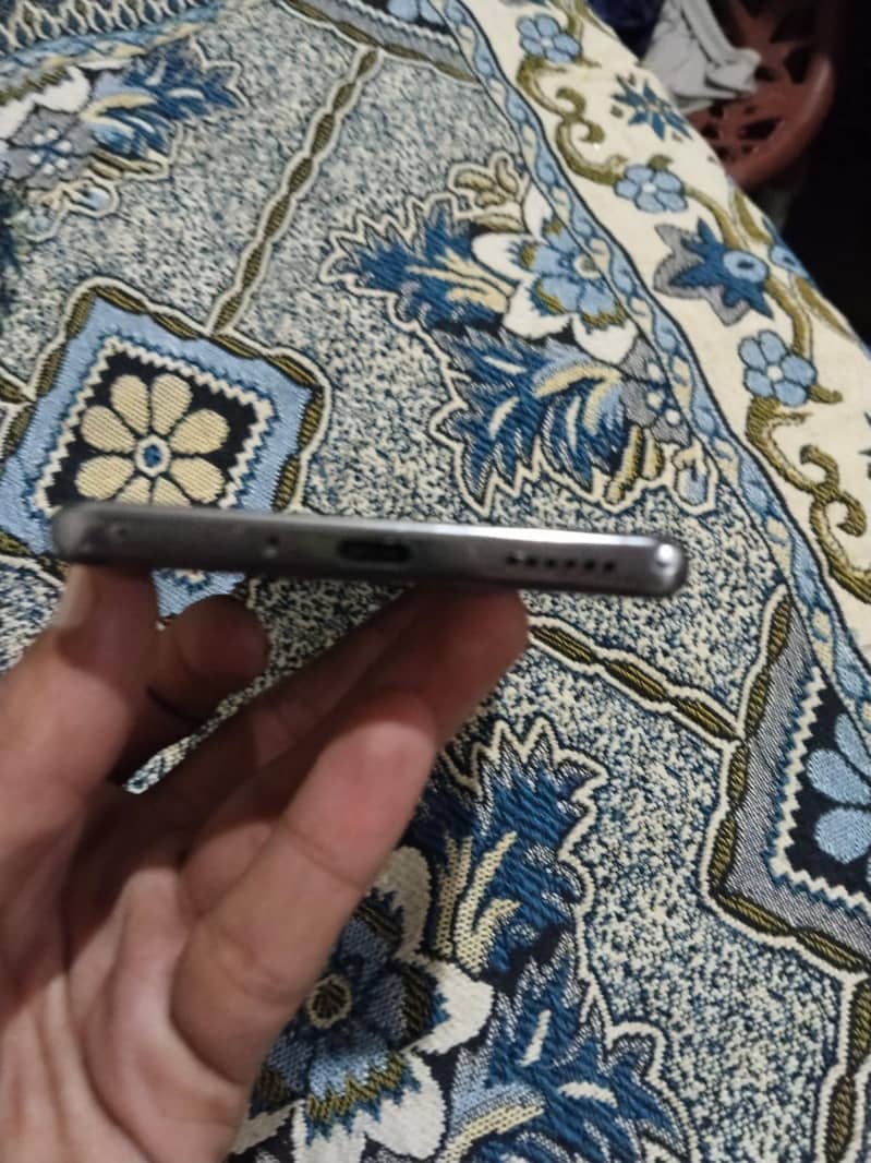 Tecno CAMON 40 Pro 4