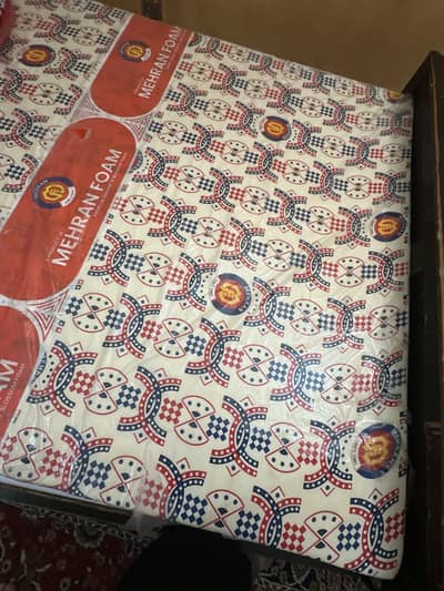 Double bed mattress 5 feet