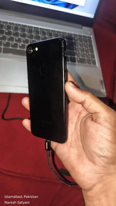 Apple iPhone 7