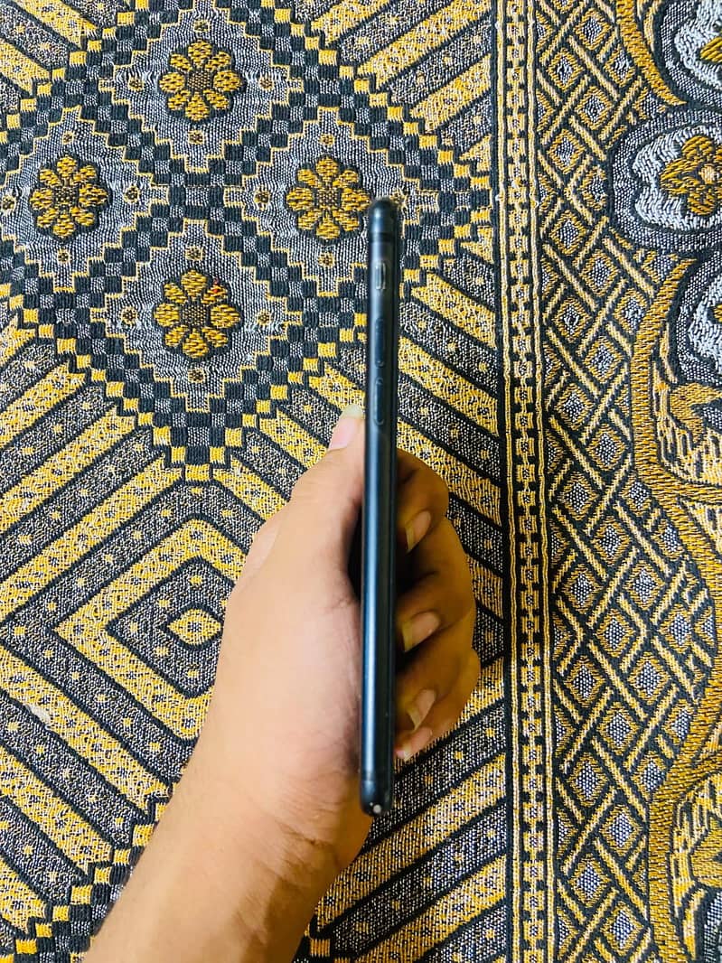 Apple iPhone 7 6