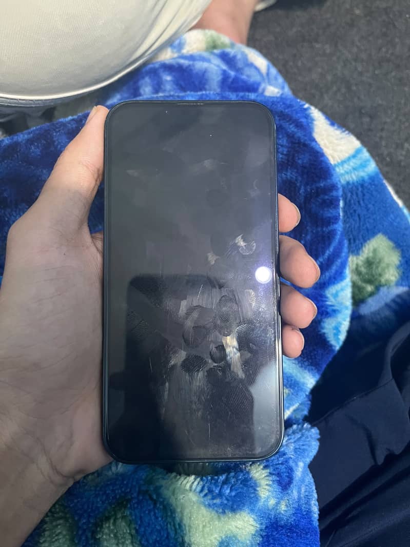 Apple iPhone 13 3