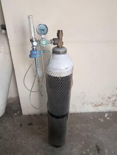 Medical Oxygen Cylinder with Regulator and Flowmeter