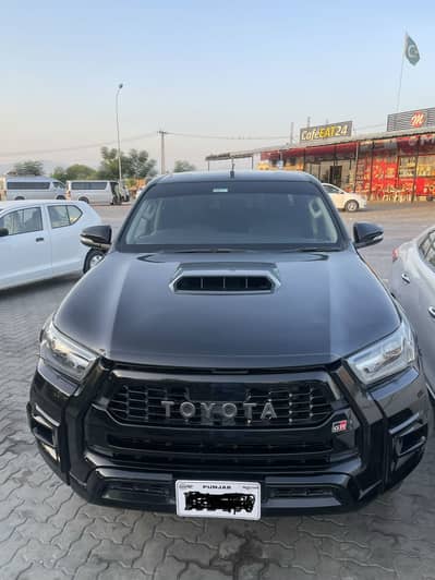 Toyota Revo 2017
